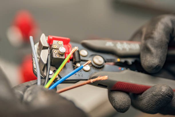 Best Affordable Electrician  in Franklin, TX